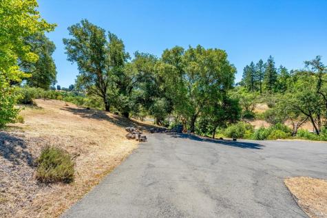 1055 Sundown Trail Santa Rosa CA 95404