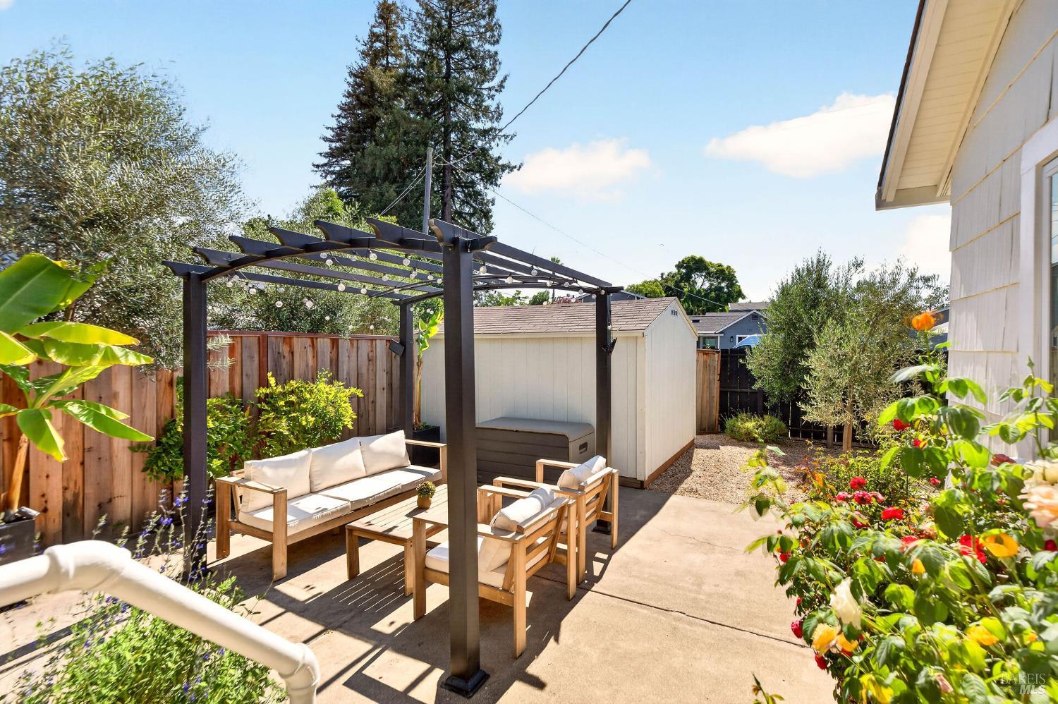 1571 Menlo Avenue Napa CA 94558