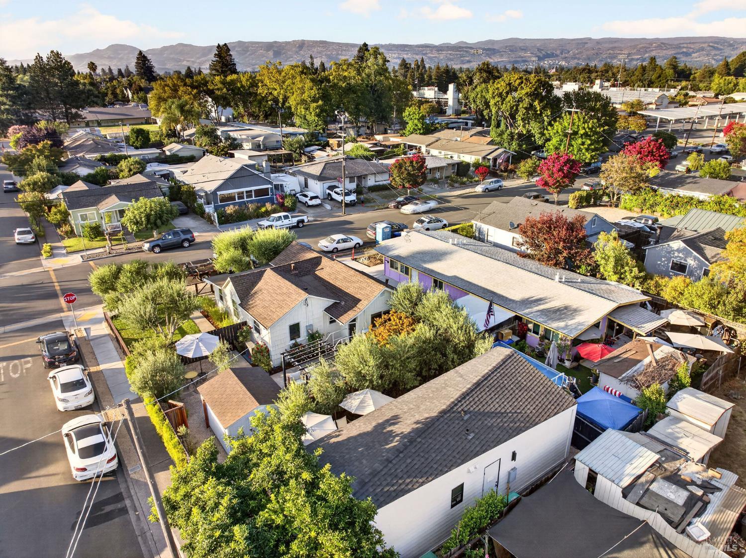 1571 Menlo Avenue Napa CA 94558