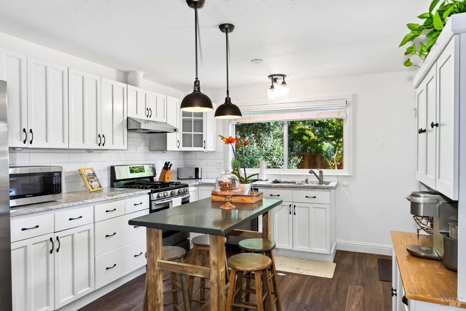 1571 Menlo Avenue Napa CA 94558