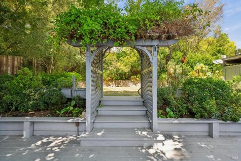 134 Ward Street Larkspur CA 94939