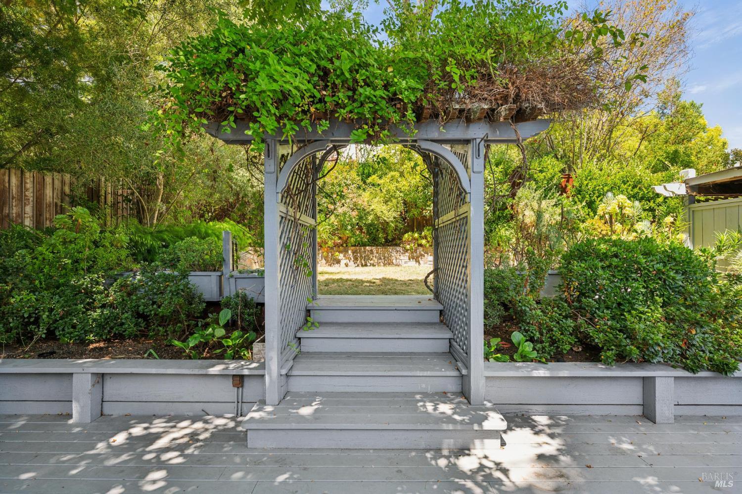134 Ward Street Larkspur CA 94939