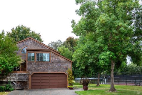 9211 Lakewood Drive Windsor CA 95492