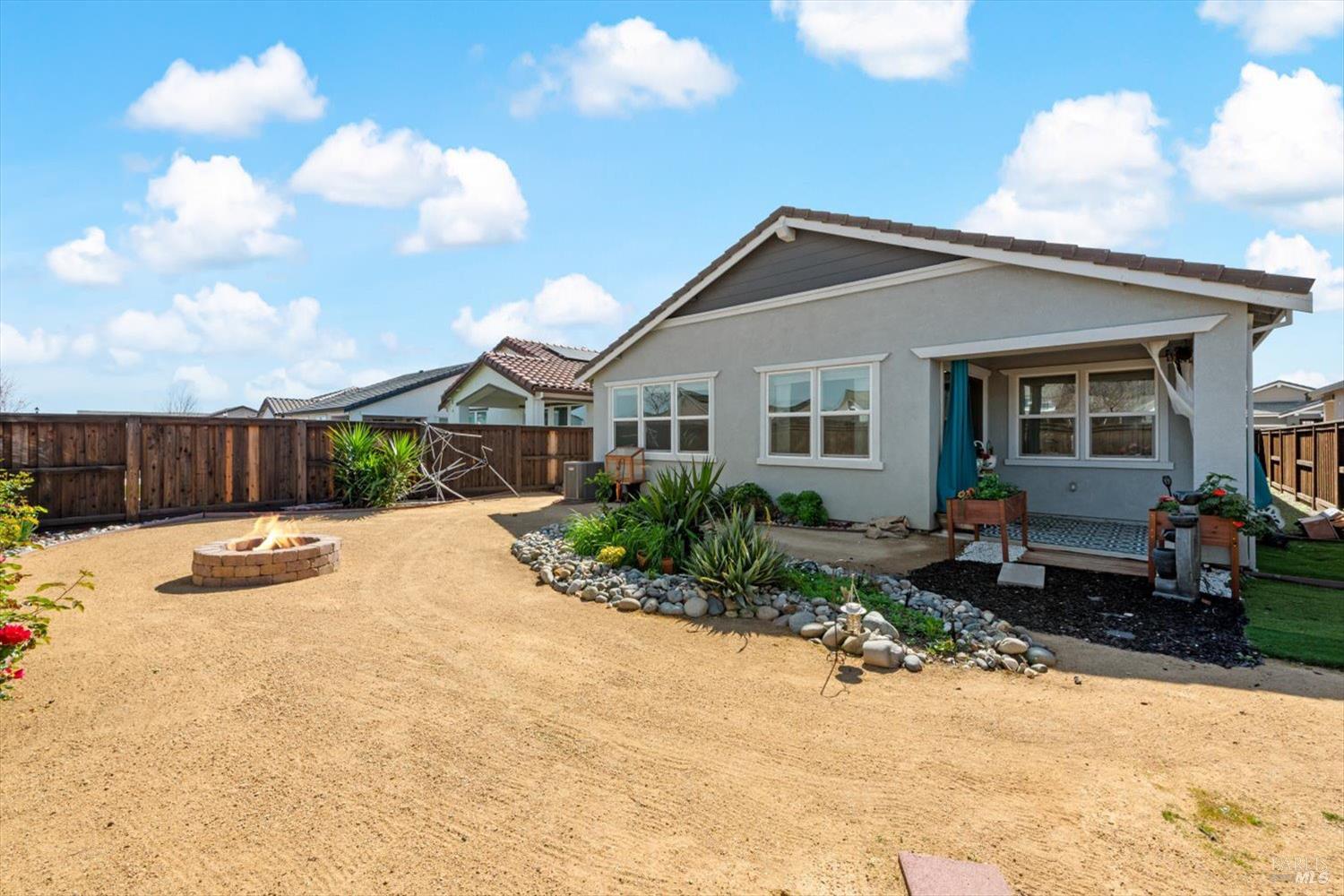 2130 Lark Way Dixon CA 95620