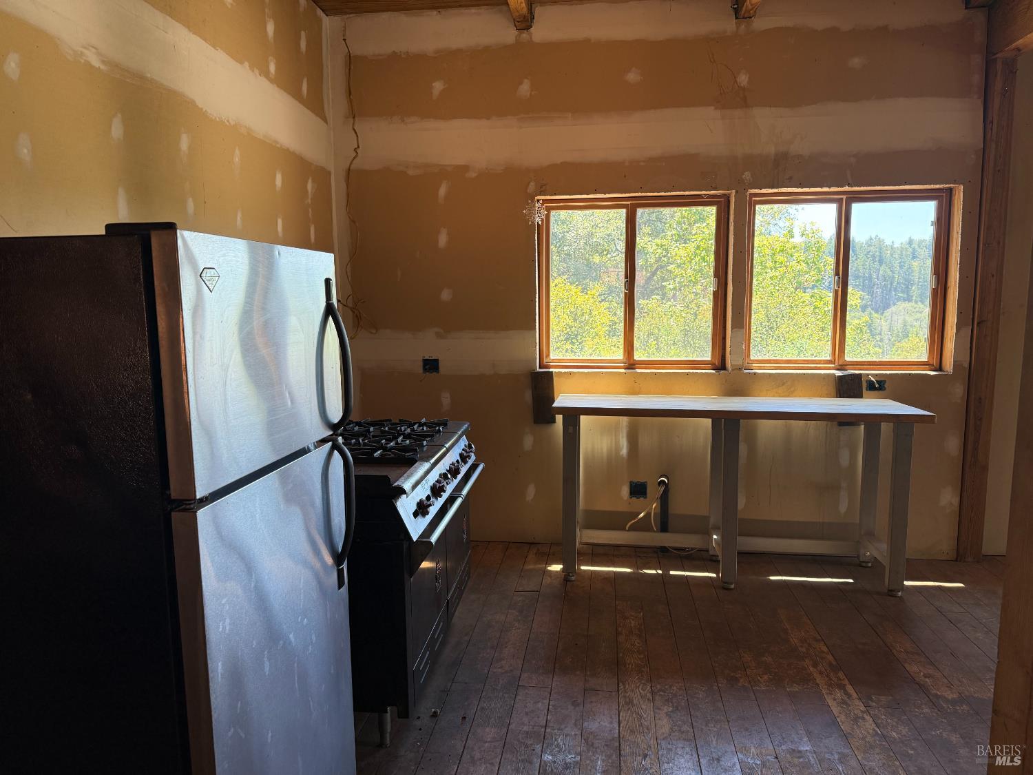 37600 N Highway 101 Laytonville CA 95454