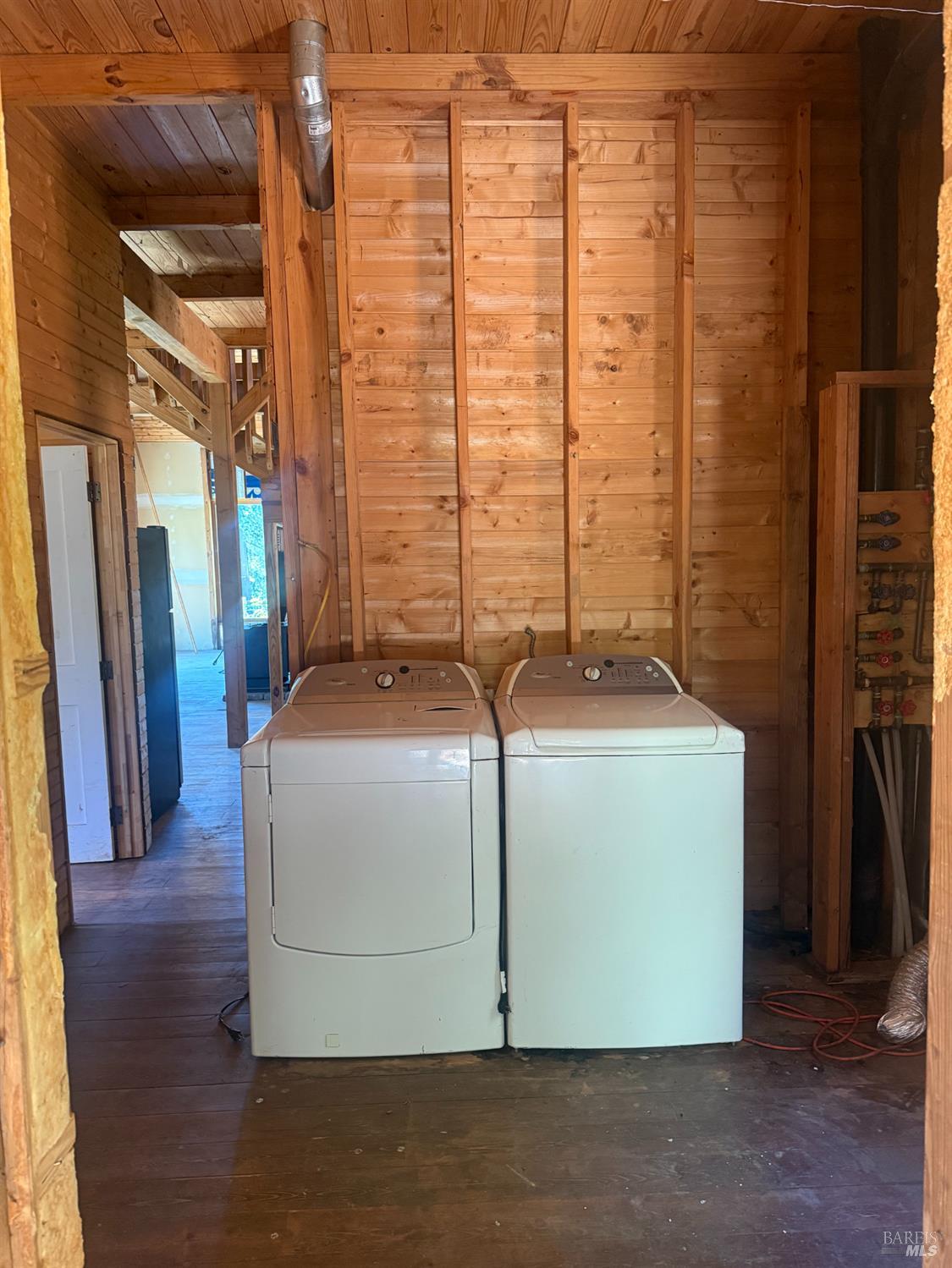 37600 N Highway 101 Laytonville CA 95454