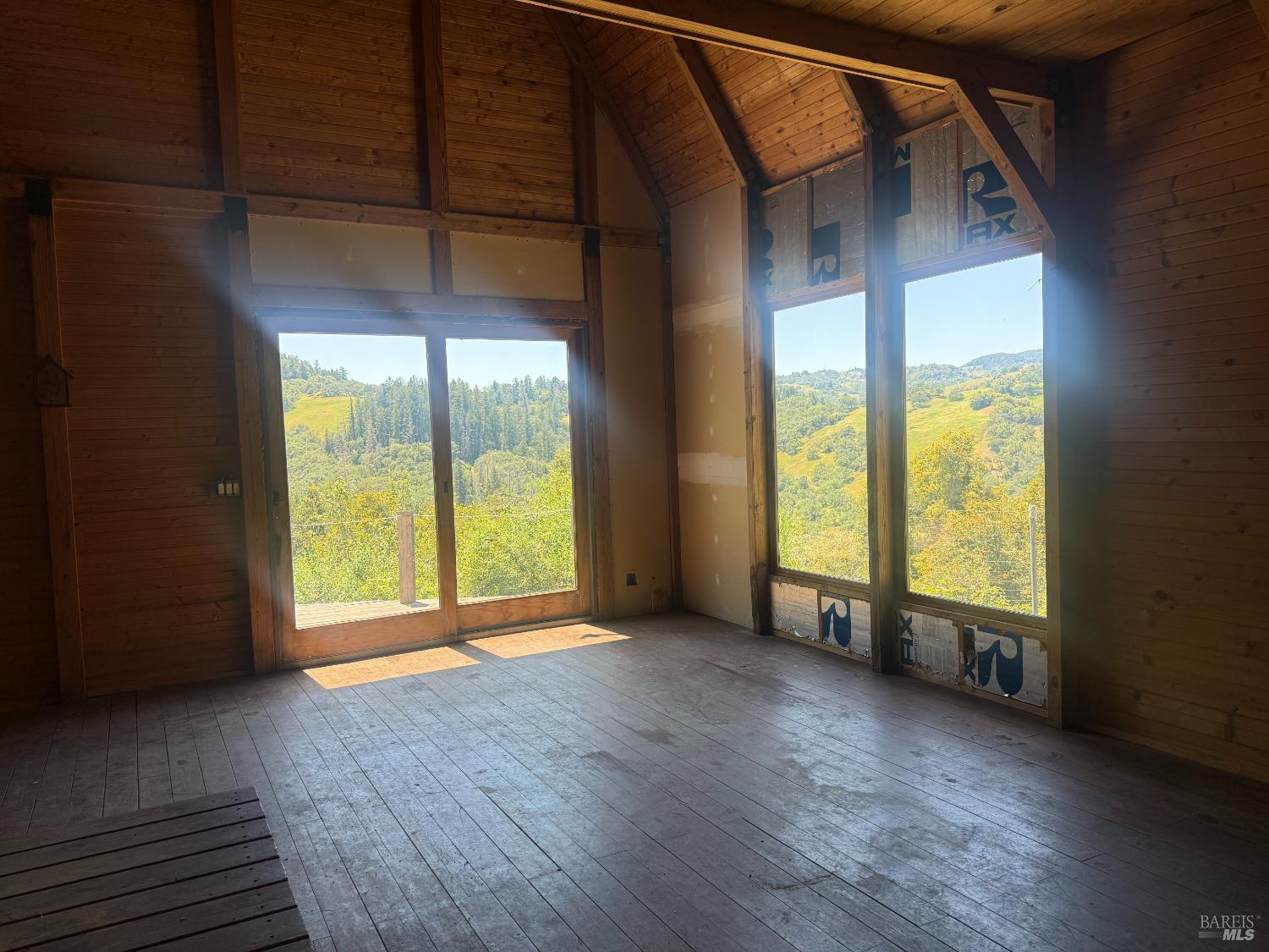 37600 N Highway 101 Laytonville CA 95454