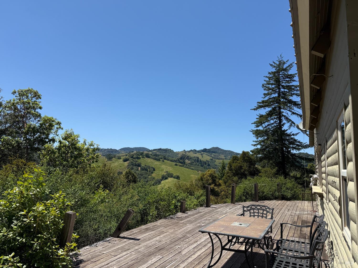 37600 N Highway 101 Laytonville CA 95454