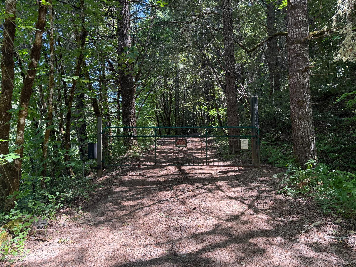 37600 N Highway 101 Laytonville CA 95454