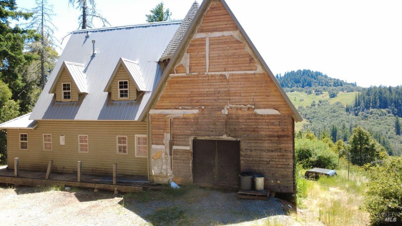 37600 N Highway 101 Laytonville CA 95454