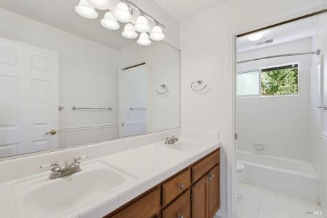 7080 Fellers Lane Sebastopol CA 95472