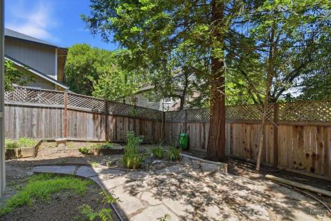 7080 Fellers Lane Sebastopol CA 95472