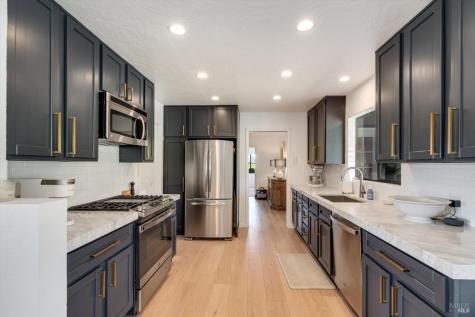7616 Highway 128 Healdsburg CA 95448