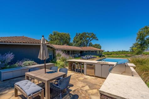 7616 Highway 128 Healdsburg CA 95448