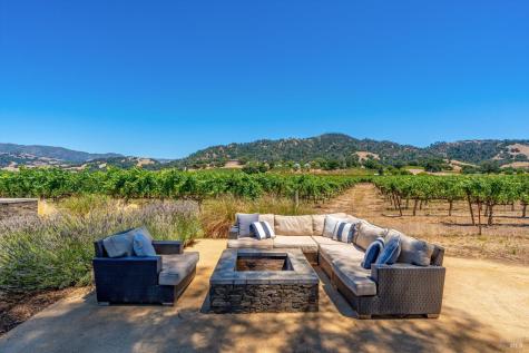 7616 Highway 128 Healdsburg CA 95448