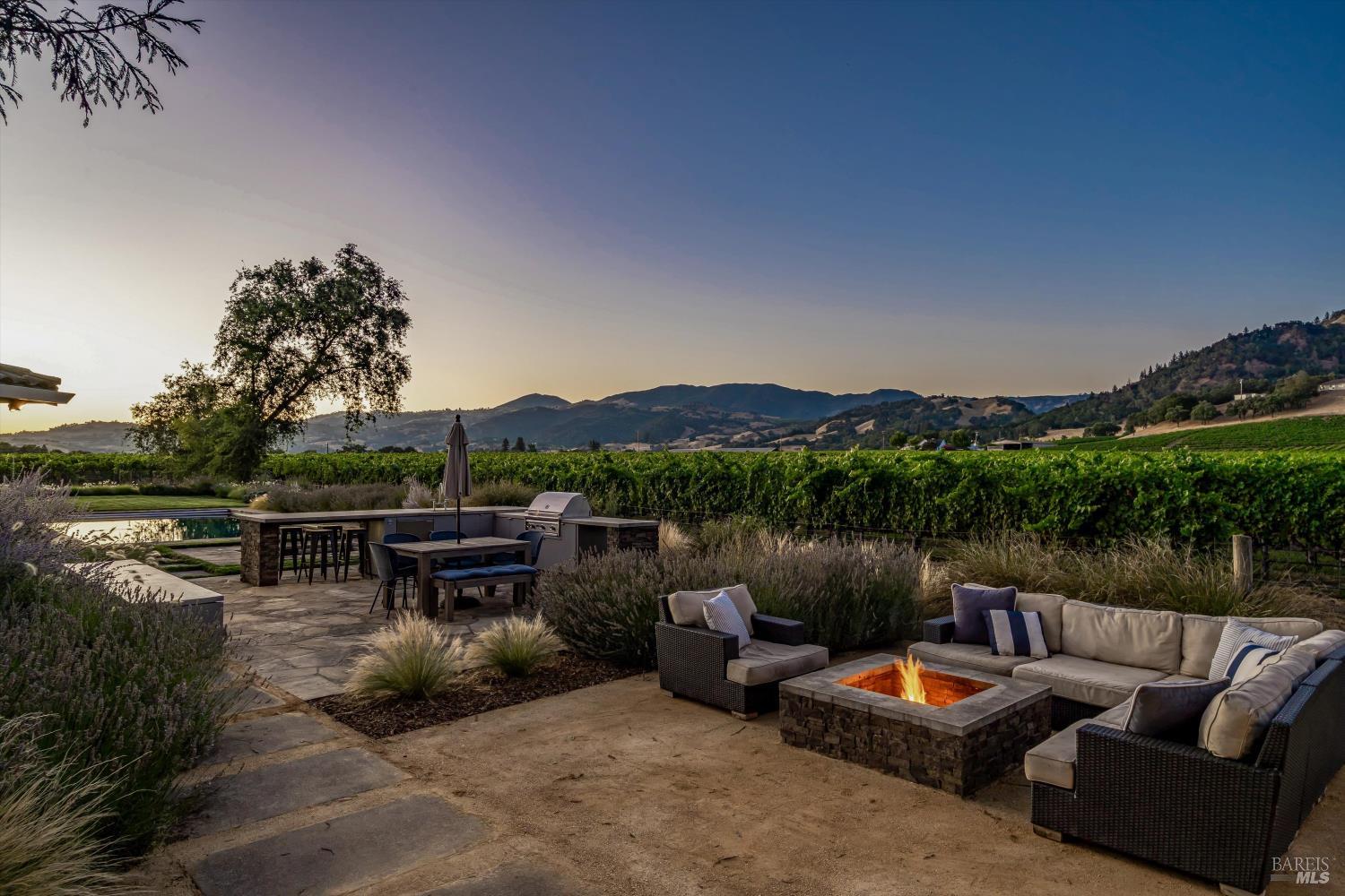 7616 Highway 128 Healdsburg CA 95448