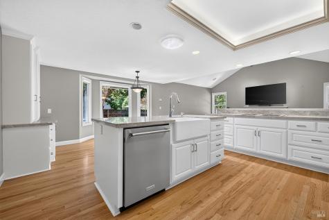 4795 Hillsboro Circle Santa Rosa CA 95405