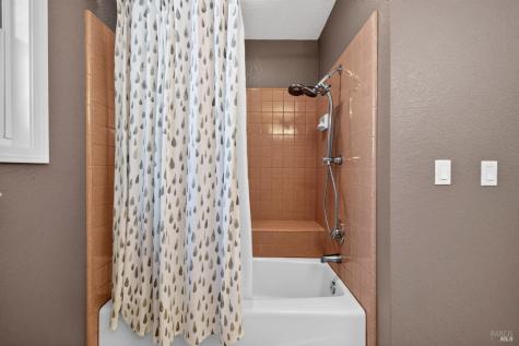 4795 Hillsboro Circle Santa Rosa CA 95405