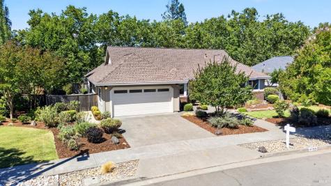 4795 Hillsboro Circle Santa Rosa CA 95405