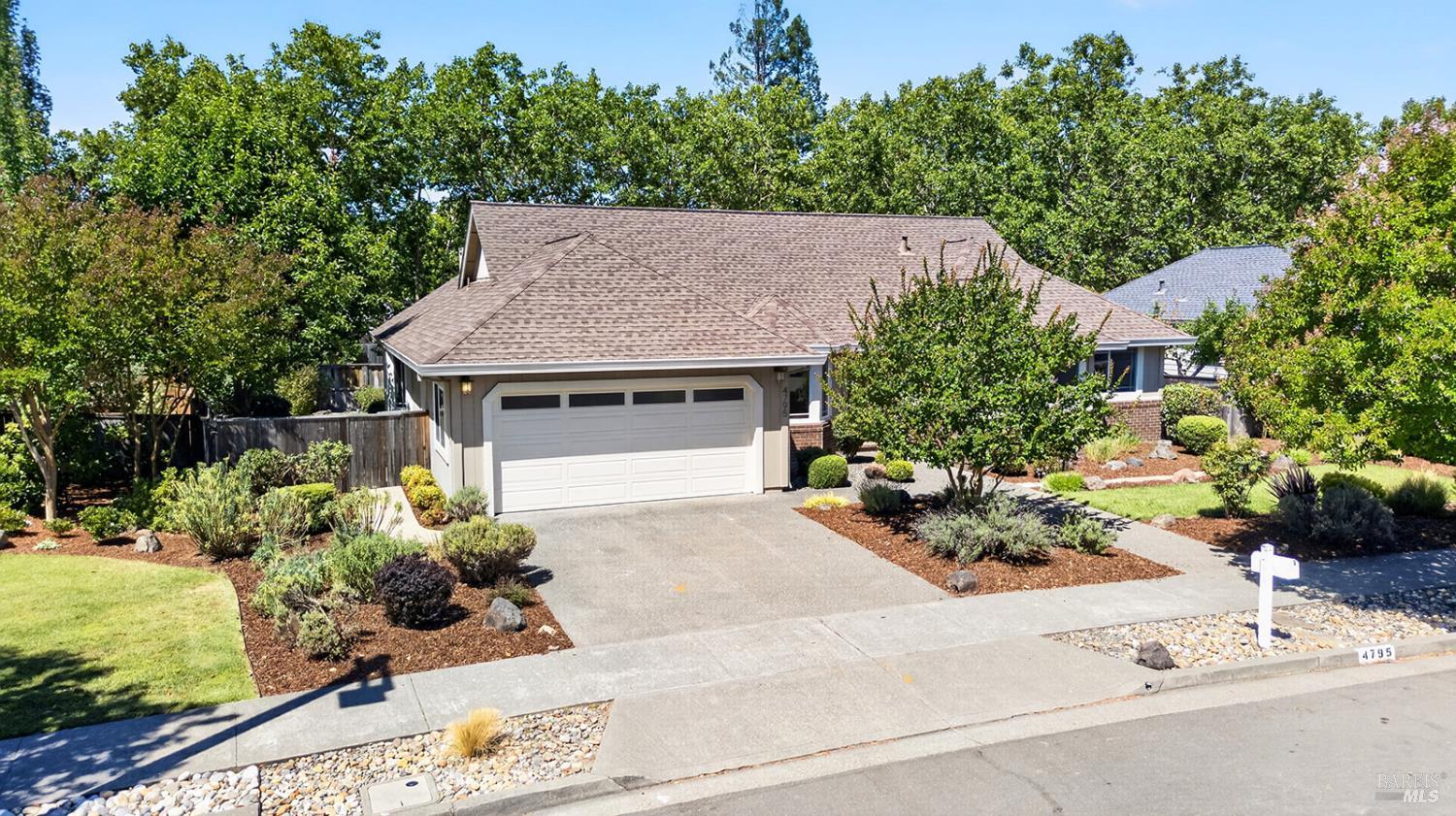 4795 Hillsboro Circle Santa Rosa CA 95405