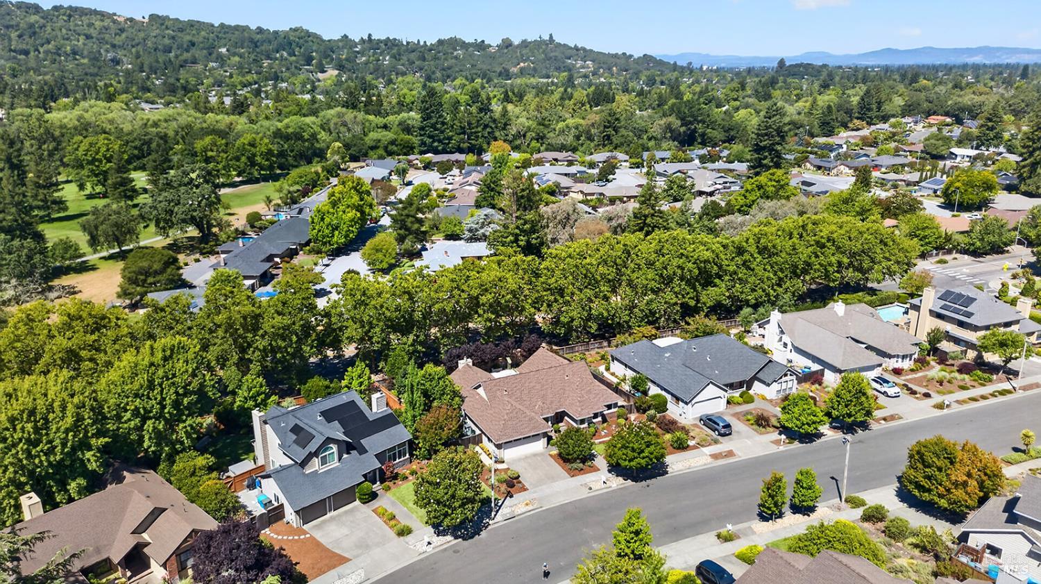 4795 Hillsboro Circle Santa Rosa CA 95405
