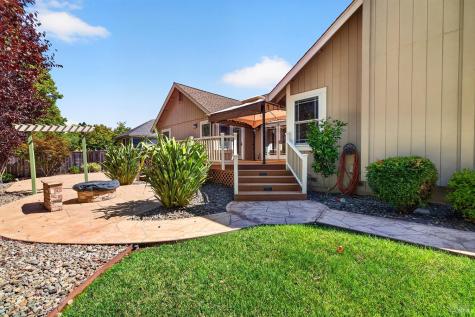 4795 Hillsboro Circle Santa Rosa CA 95405