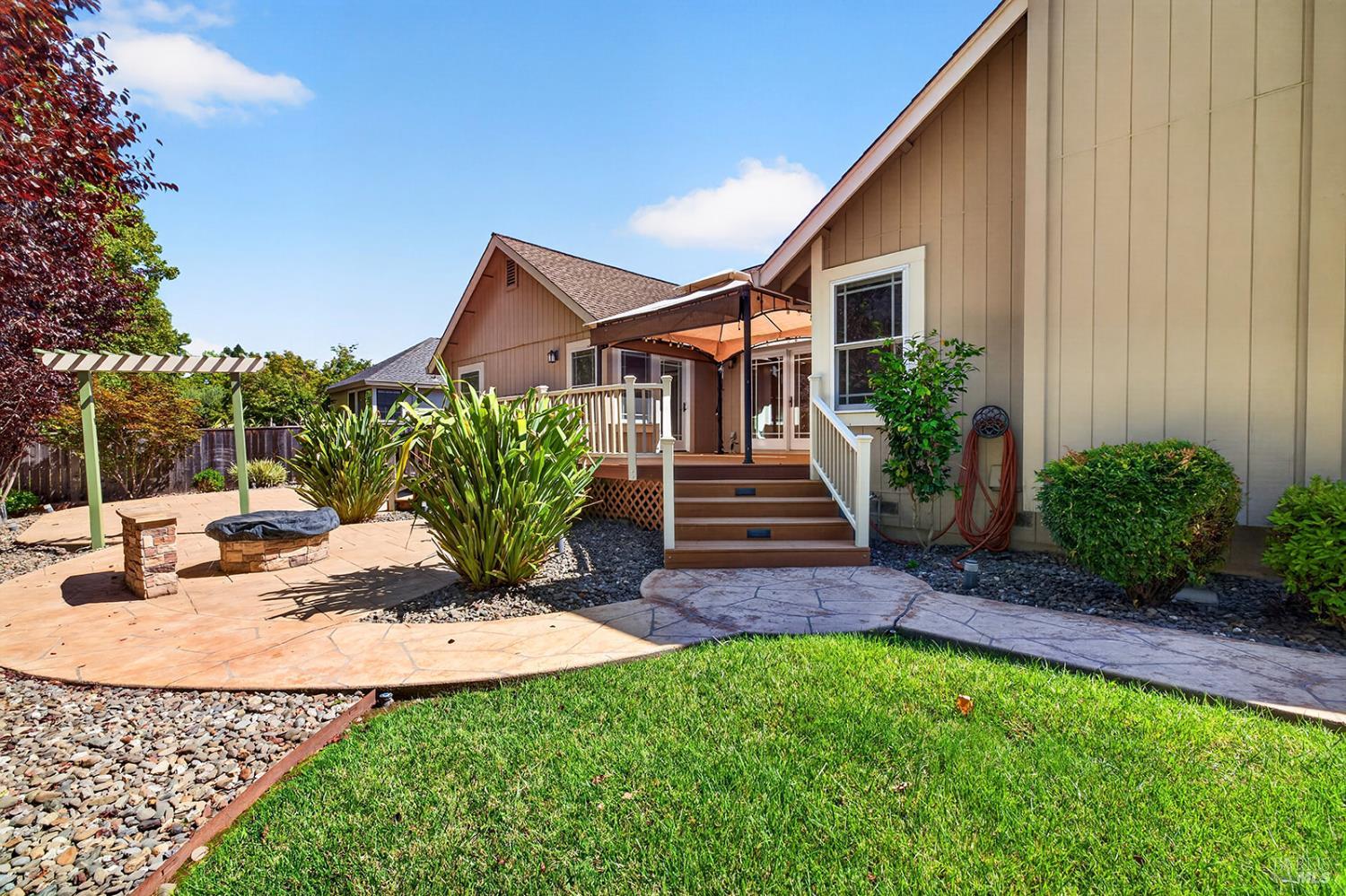 4795 Hillsboro Circle Santa Rosa CA 95405