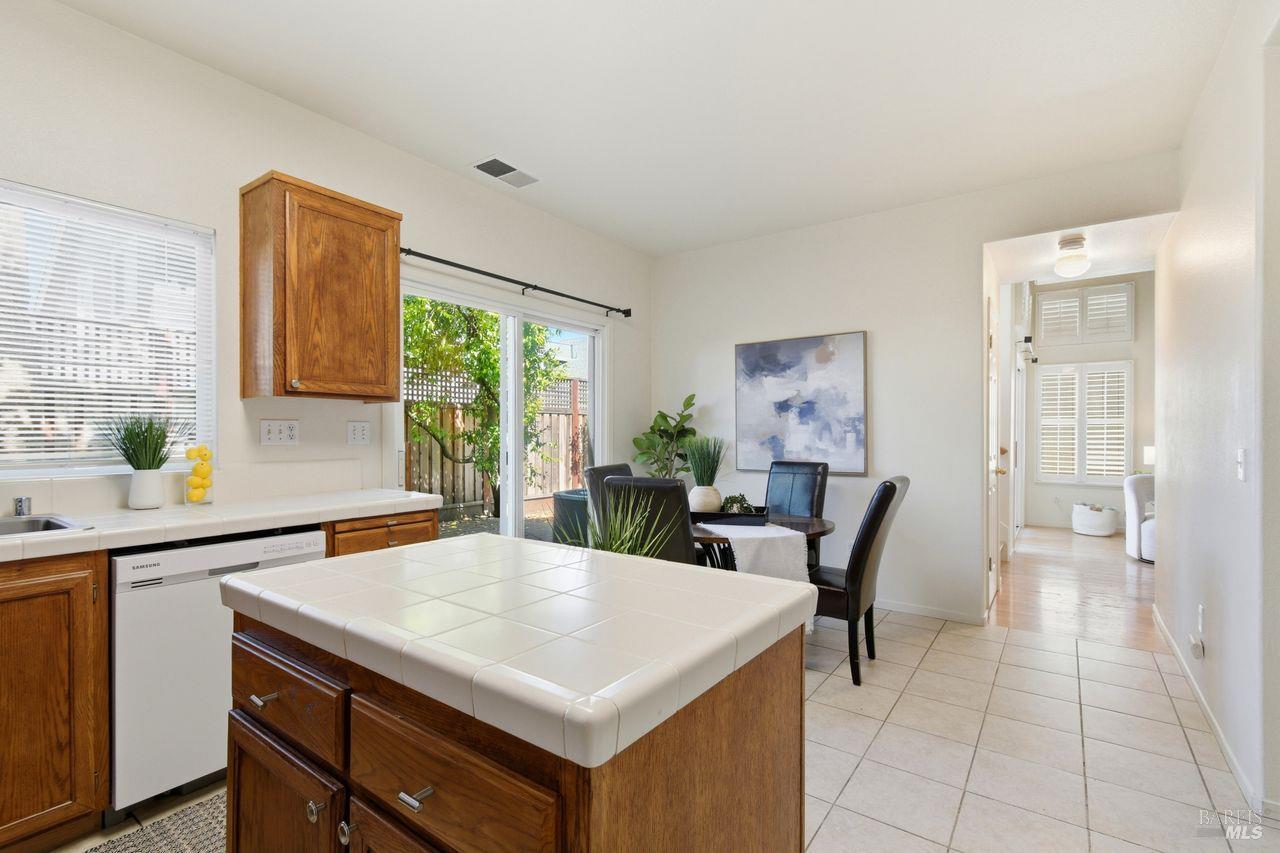 1439 Grey Hawk Way Santa Rosa CA 95409