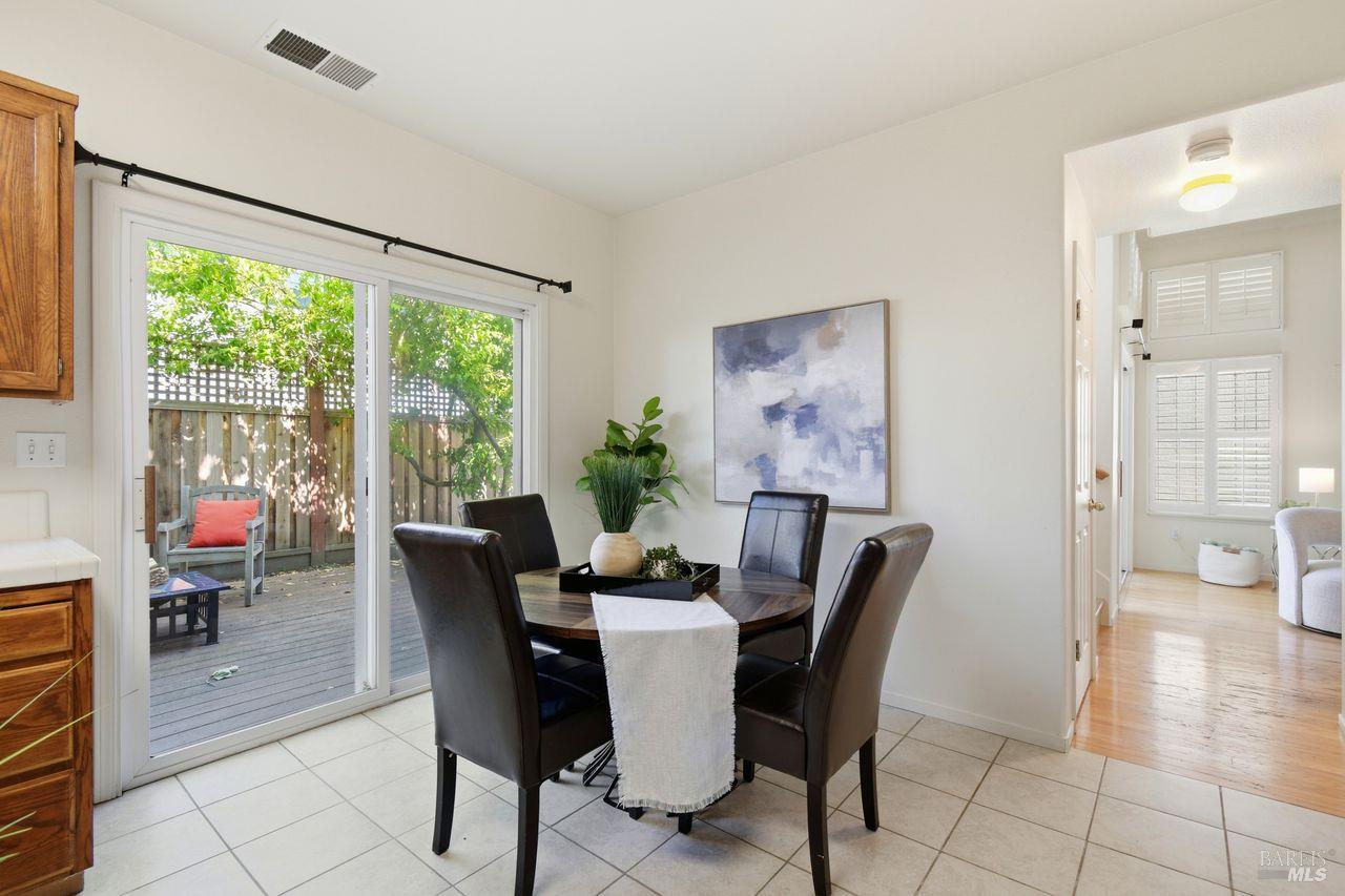 1439 Grey Hawk Way Santa Rosa CA 95409