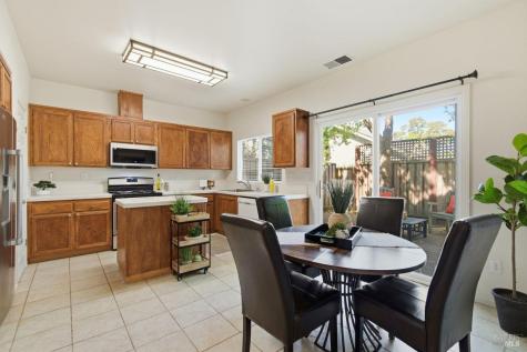 1439 Grey Hawk Way Santa Rosa CA 95409