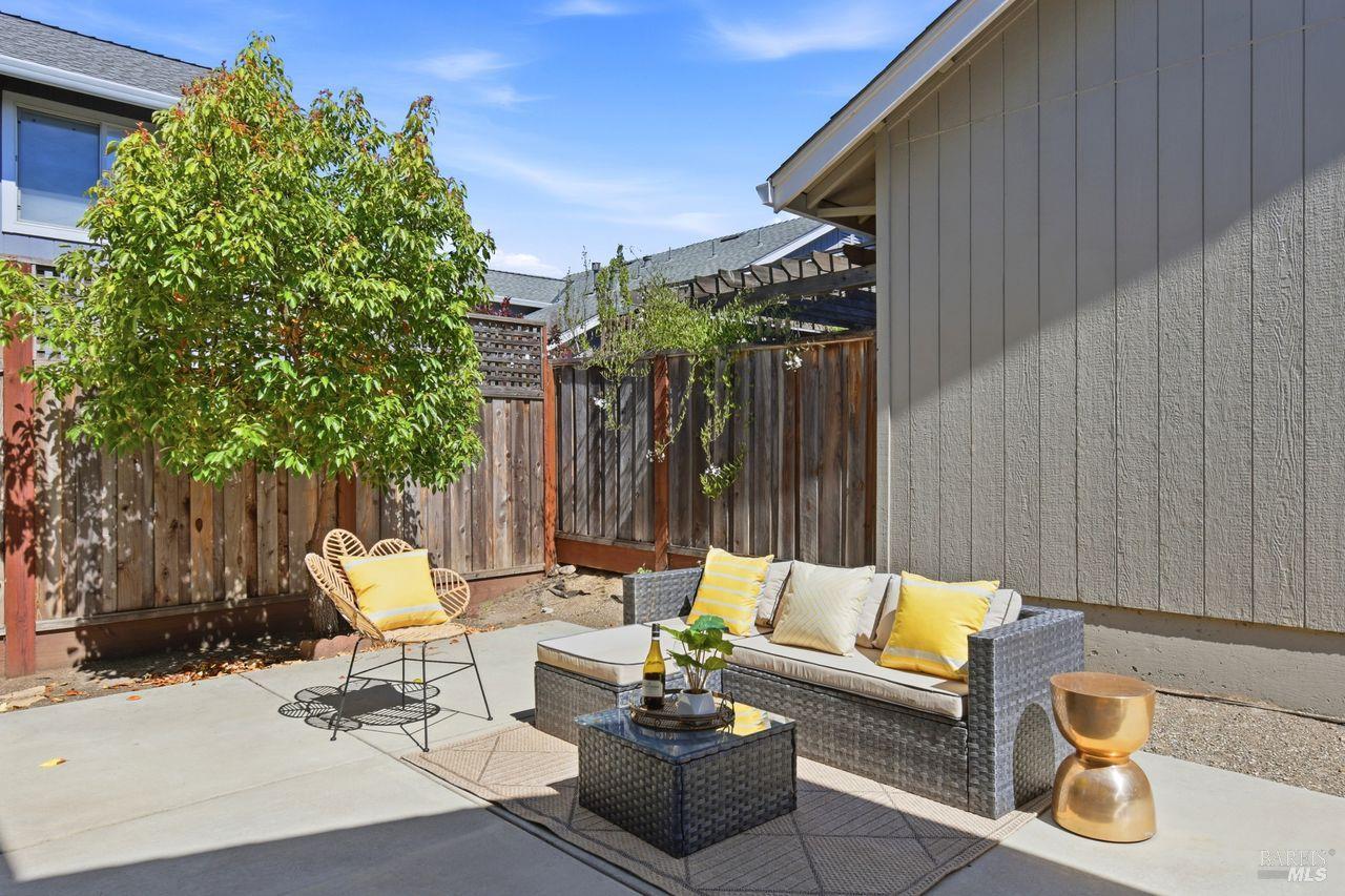 1439 Grey Hawk Way Santa Rosa CA 95409