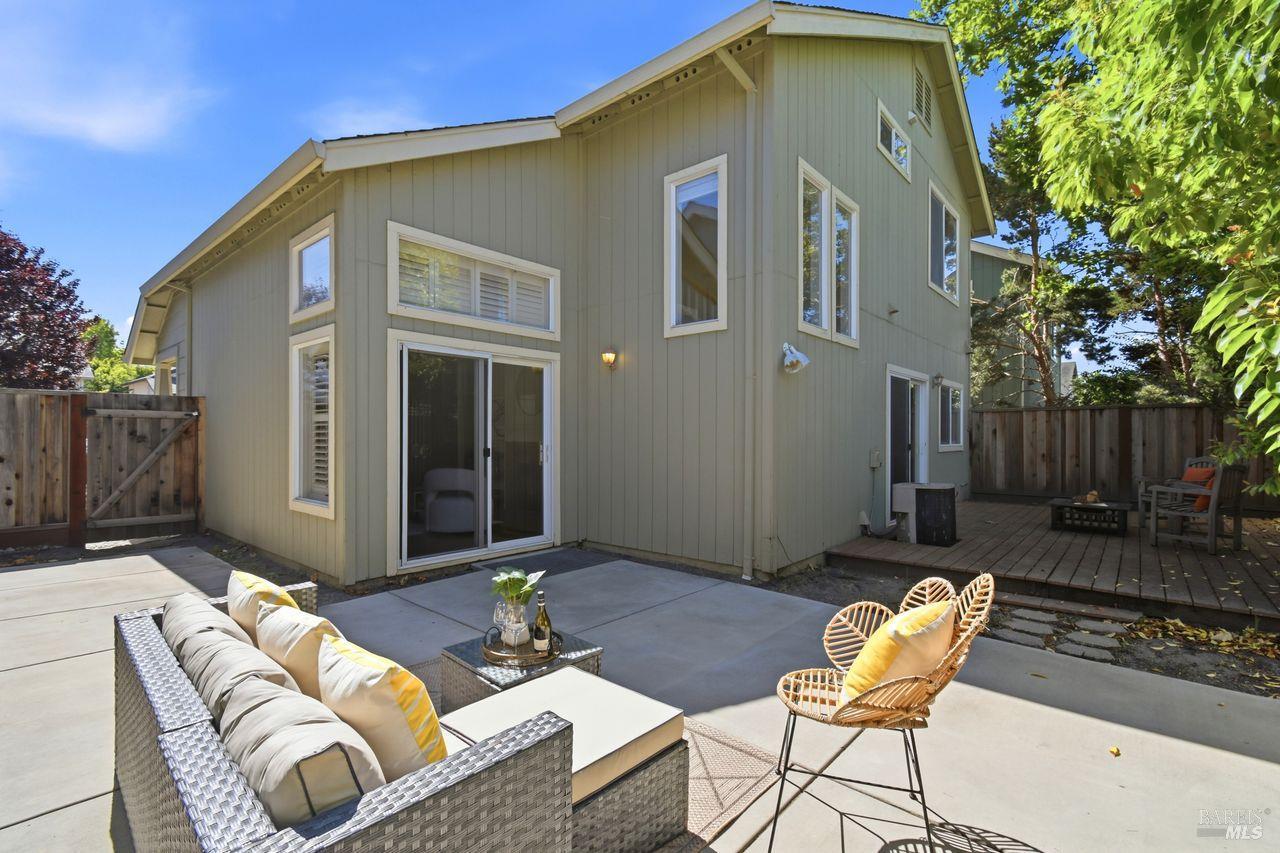1439 Grey Hawk Way Santa Rosa CA 95409