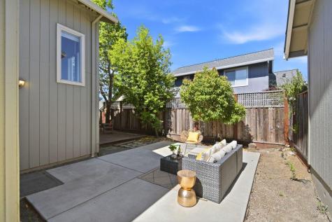 1439 Grey Hawk Way Santa Rosa CA 95409