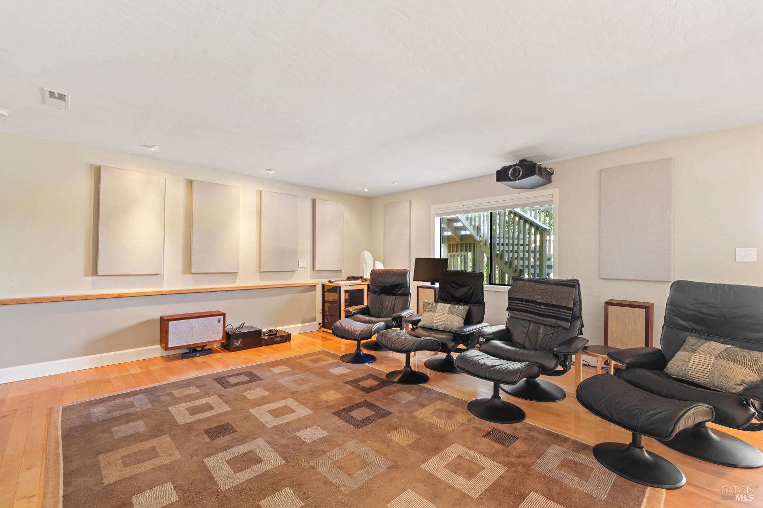 10 Shari Court Novato CA 94947
