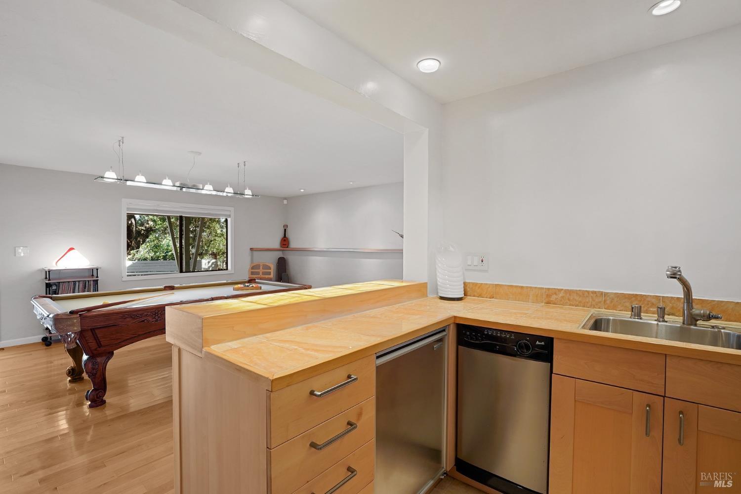 10 Shari Court Novato CA 94947