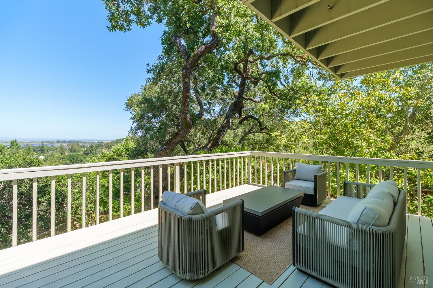 10 Shari Court Novato CA 94947