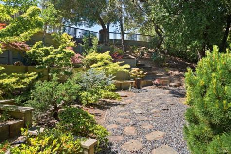 10 Shari Court Novato CA 94947