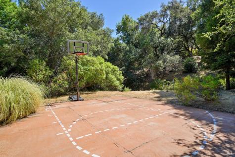 10 Shari Court Novato CA 94947