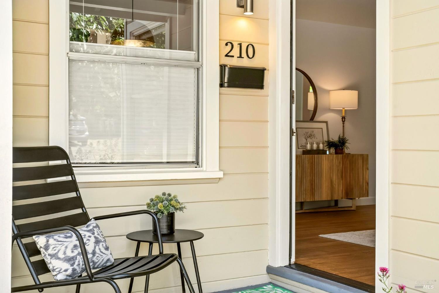 210 Homewood Avenue Napa CA 94558