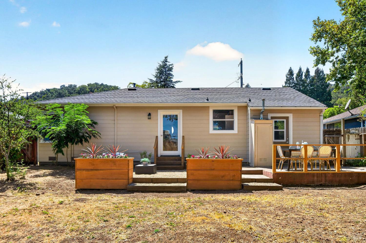 210 Homewood Avenue Napa CA 94558