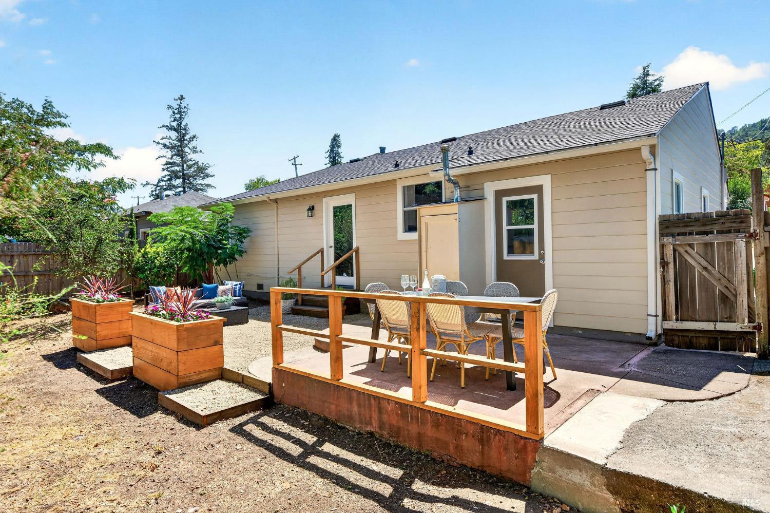 210 Homewood Avenue Napa CA 94558
