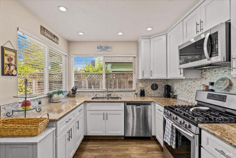 1975 Seville Street Santa Rosa CA 95403