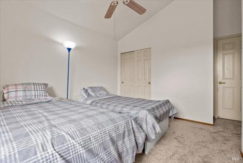 1975 Seville Street Santa Rosa CA 95403