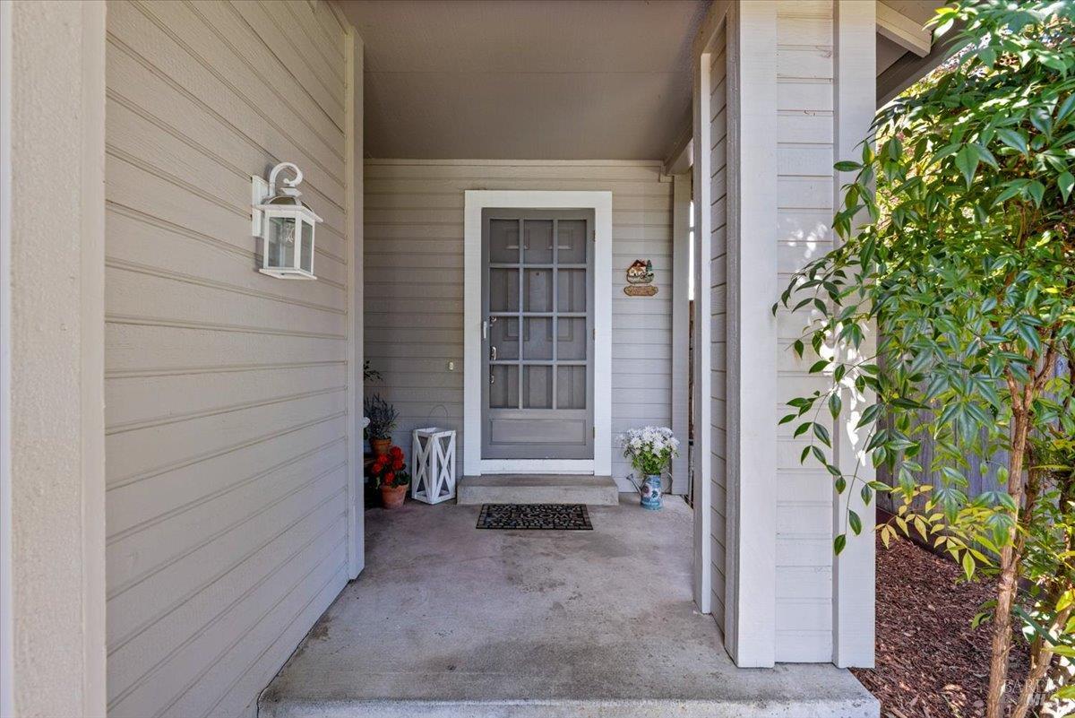 1975 Seville Street Santa Rosa CA 95403