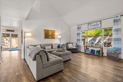 1975 Seville Street Santa Rosa CA 95403