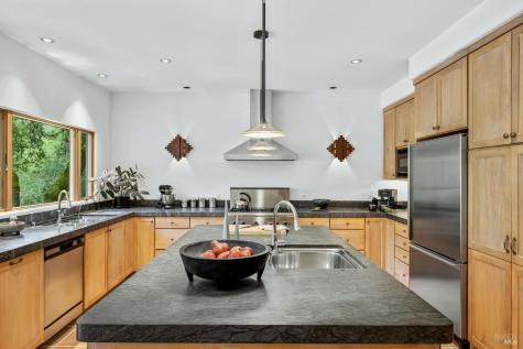 10000 Courtney Drive Kenwood CA 95452