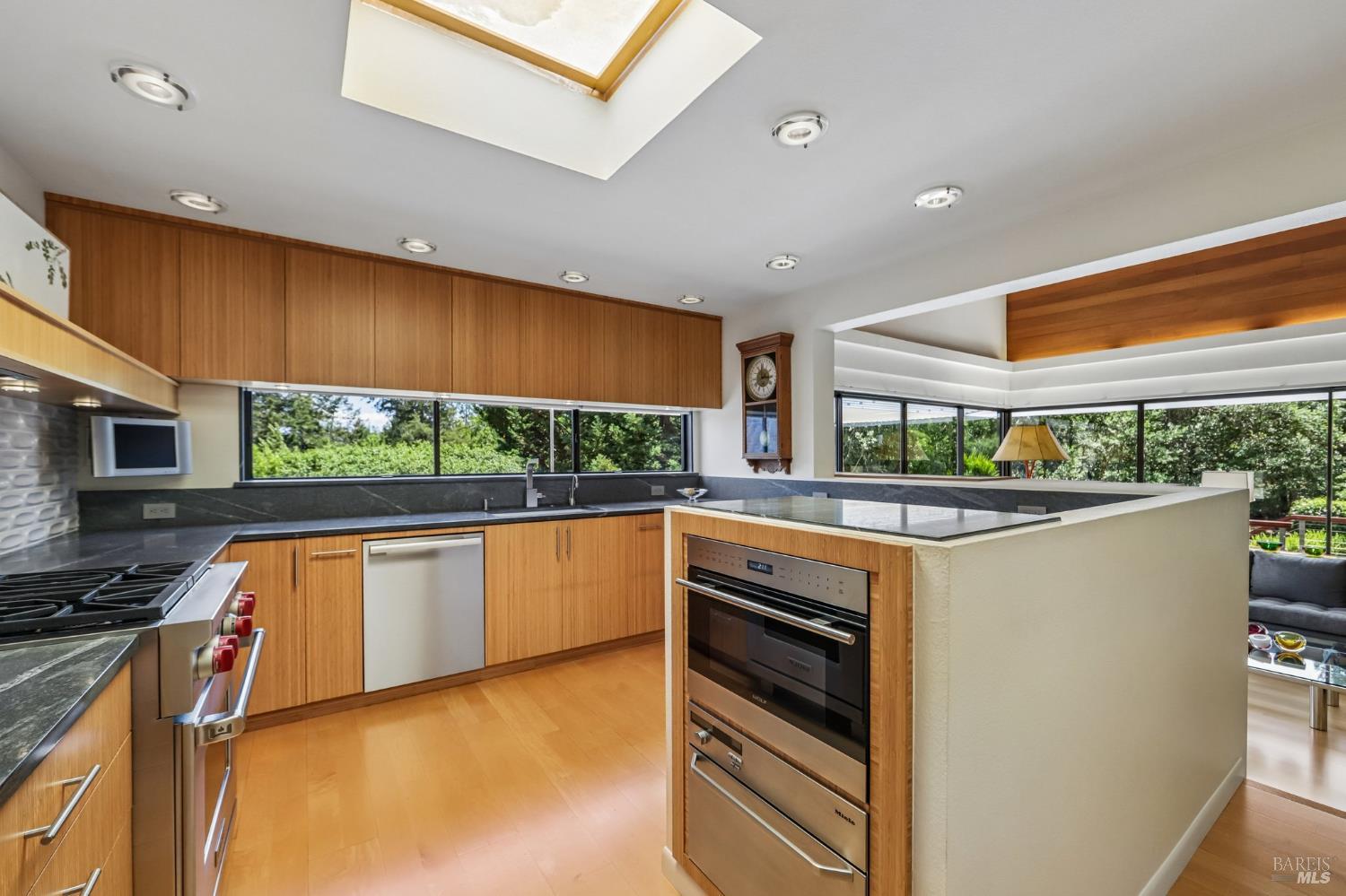 1408 Quail Court Santa Rosa CA 95404