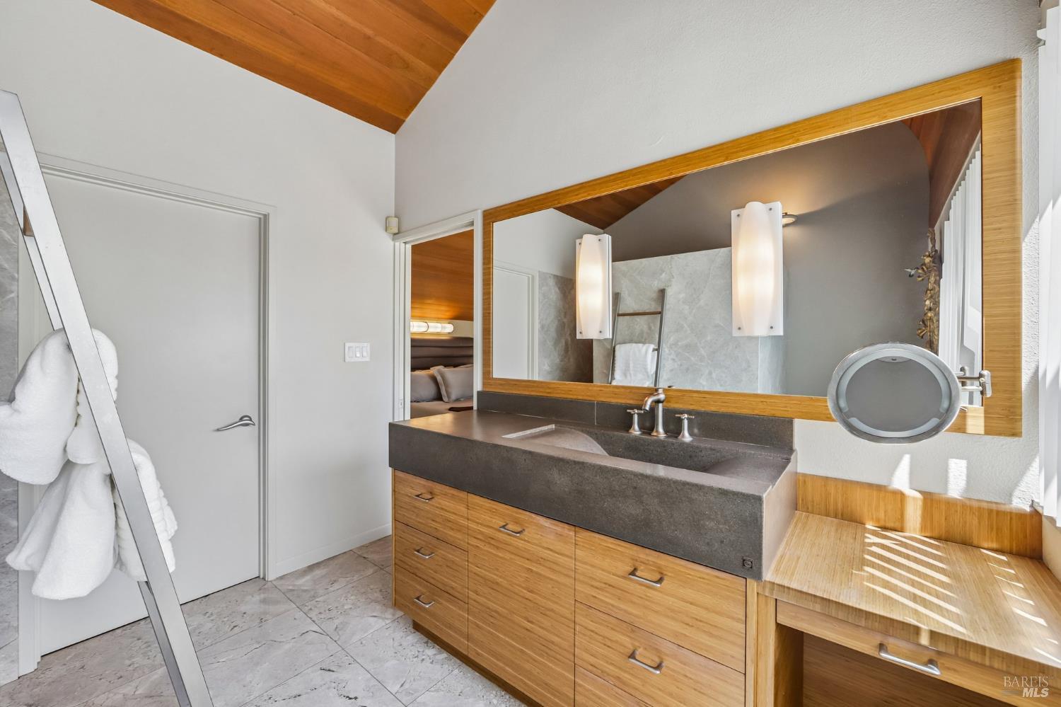 1408 Quail Court Santa Rosa CA 95404