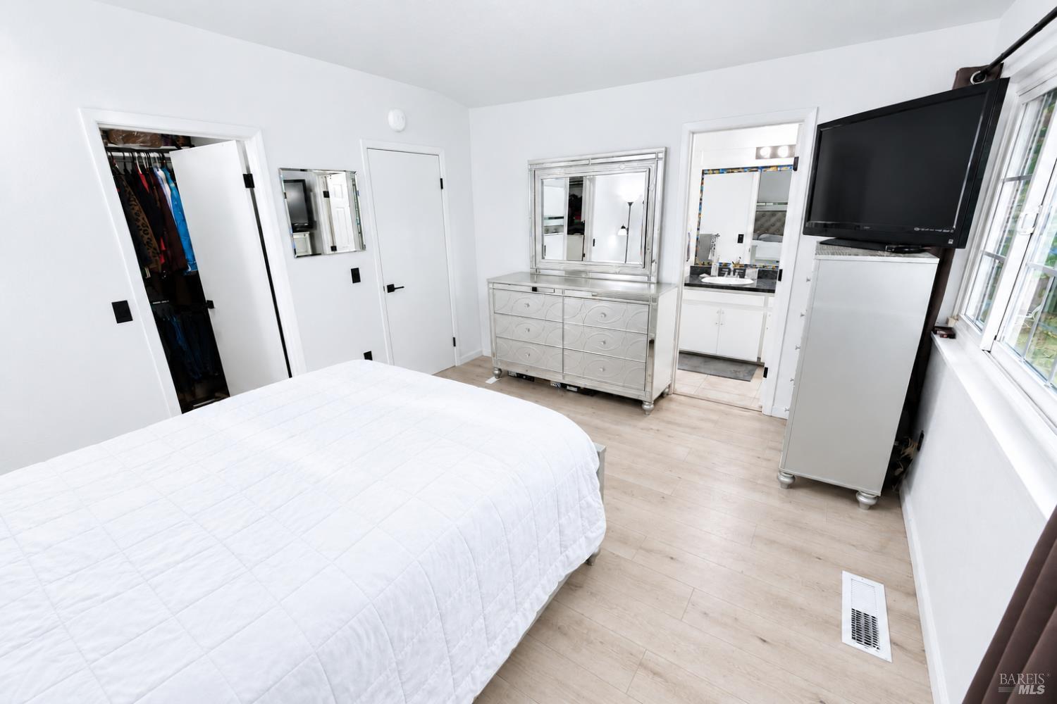 467 Harper Court Windsor CA 95492