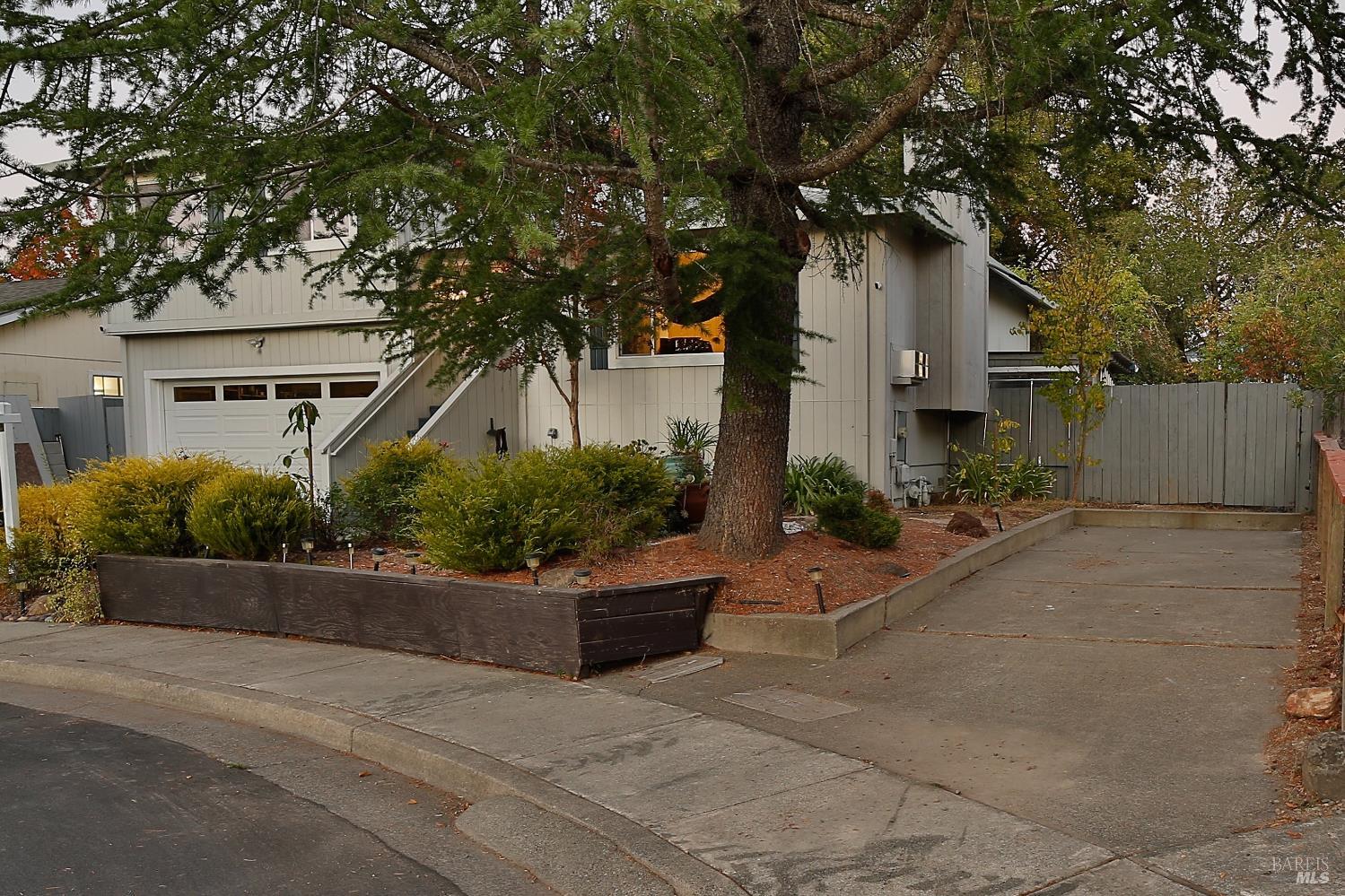 467 Harper Court Windsor CA 95492